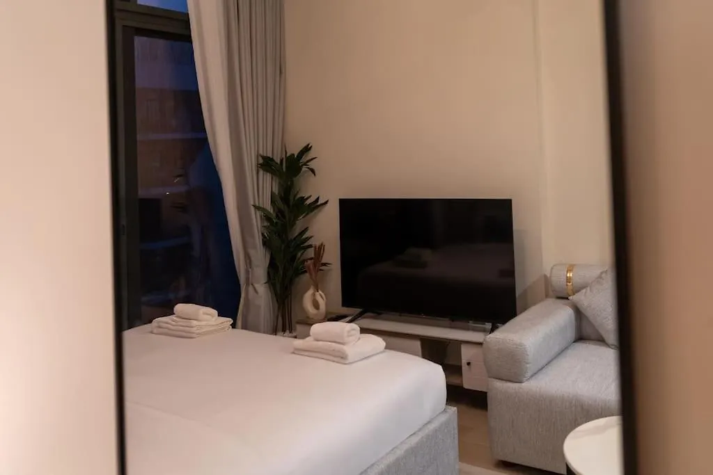 Cozy Studio Retreat With Balcony In Meydan City Dubai Apartment